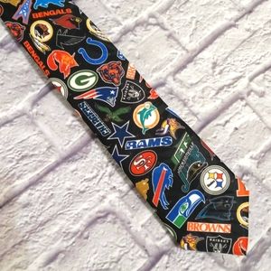 BOGO | Vintage Surrey NFL Logo 1994 WallyWaer Tie